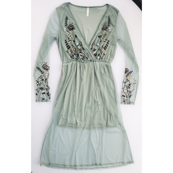 Xhilaration Dresses & Skirts - Women's Xhilaration Embroidered Dress Size Medium